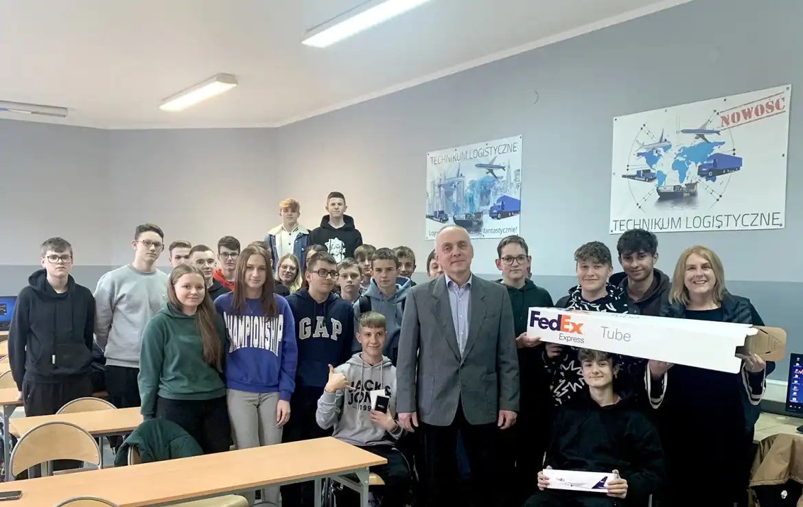 Uczniowie z ZSP w Krynicy-Zdroju mają dostęp do Wirtualnej Akademii