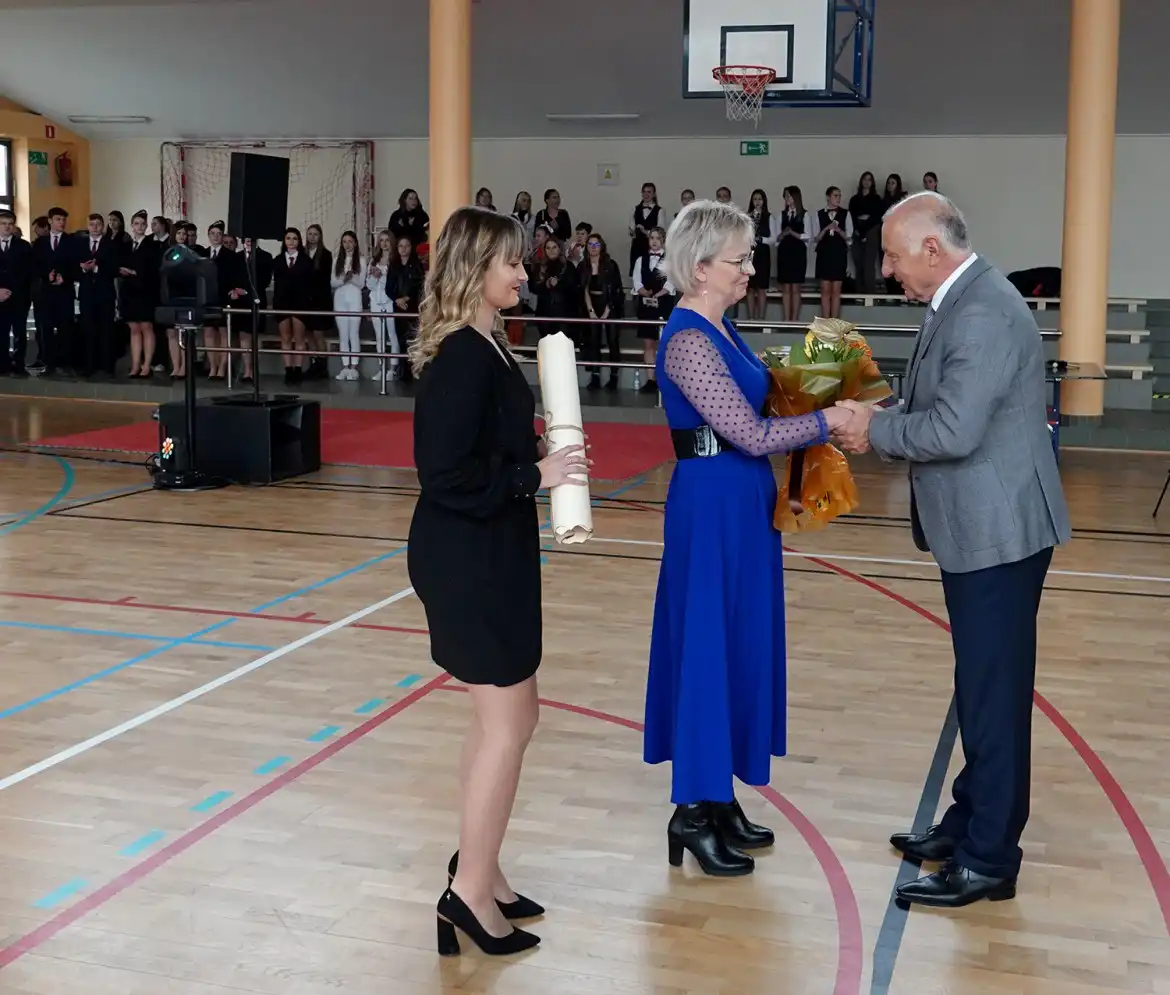 Przy ZSP w Krynicy-Zdroju powstał nowoczesny kompleks boisk i bieżni