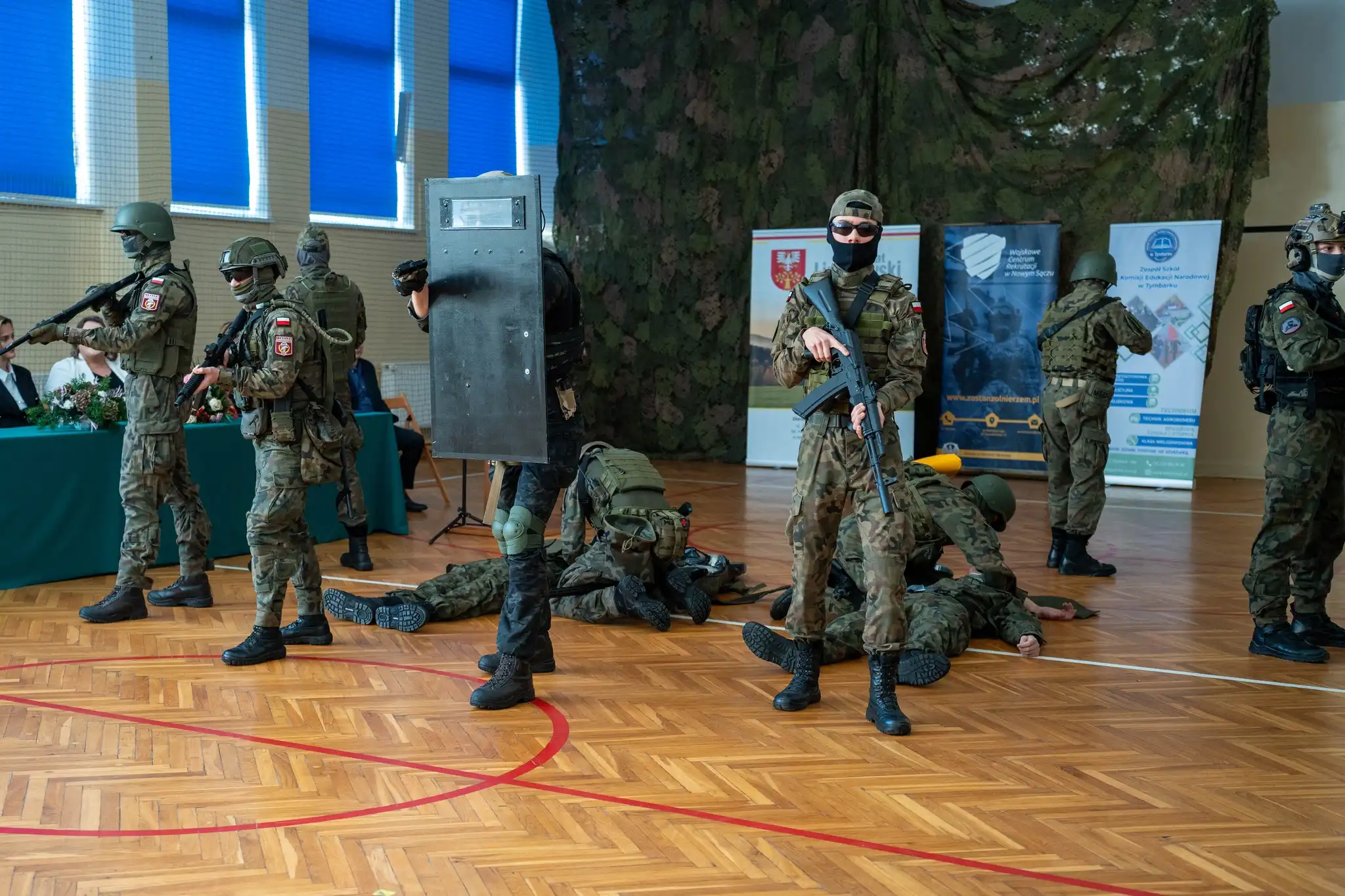 Nowoczesna strzelnica pneumatyczna w Zespole Szkół im. KEN w Tymbarku