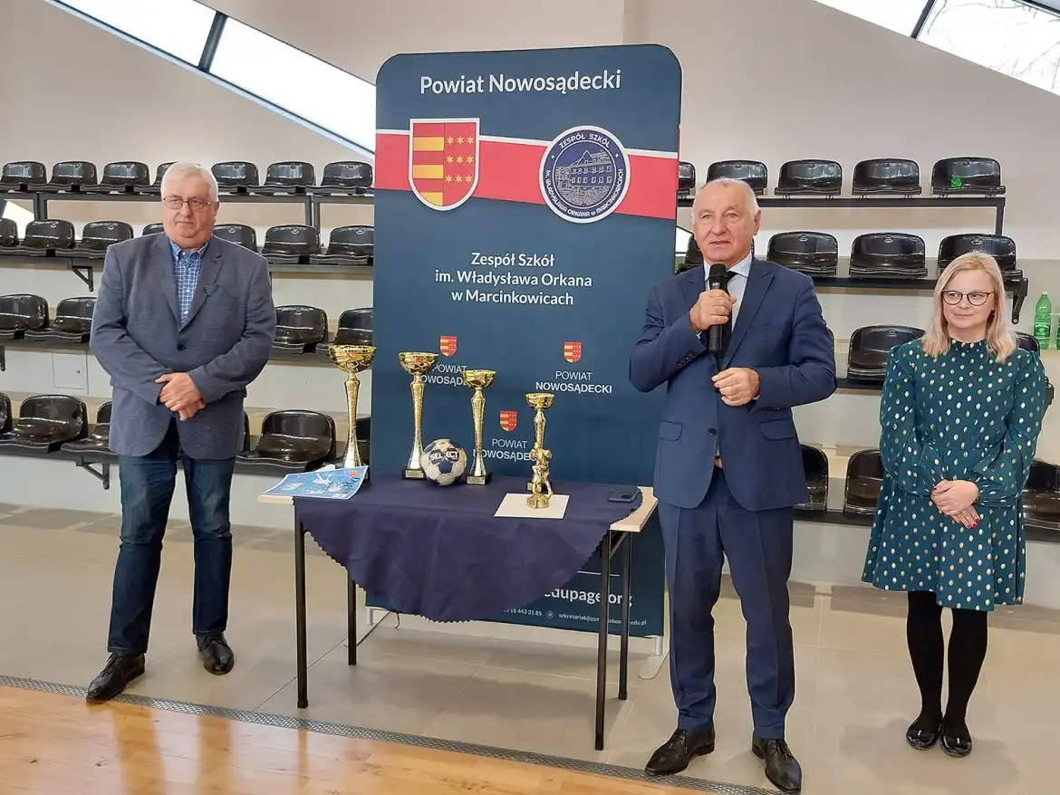 Szczypiorniści ze SP w Jazowsku najlepsi podczas Mistrzostw Powiatu w Piłce Ręcznej Chłopców