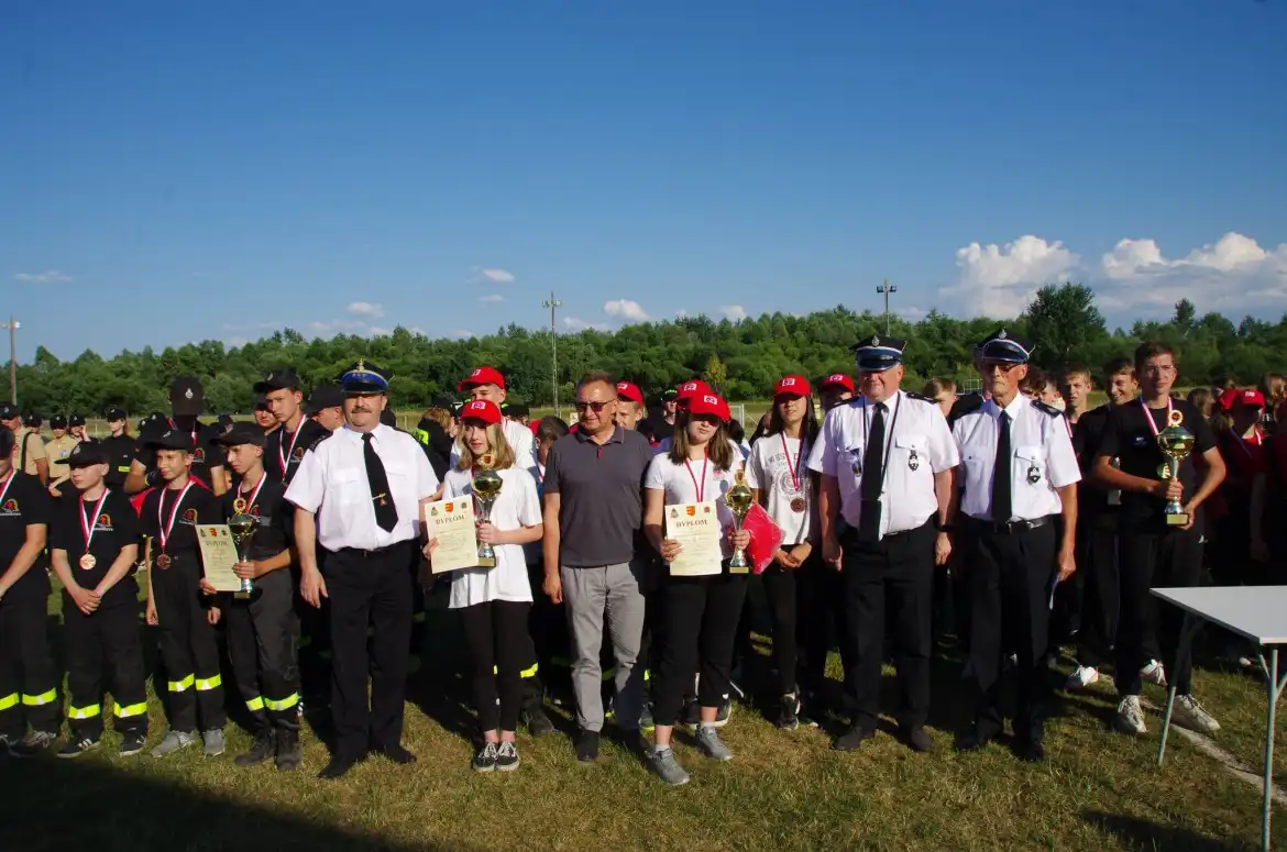 VIII Powiatowe Zawody Sportowo-Pożarnicze w Podegrodziu