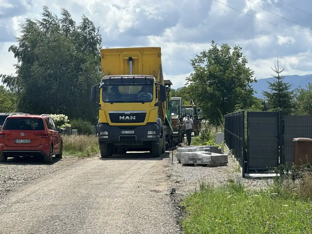 Nowa droga na Osiedlu Śródmieście niemal gotowa