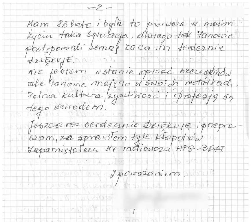 83-latek zgubił się w lesie podczas grzybobrania. Pomogli mu grybowscy policjanci