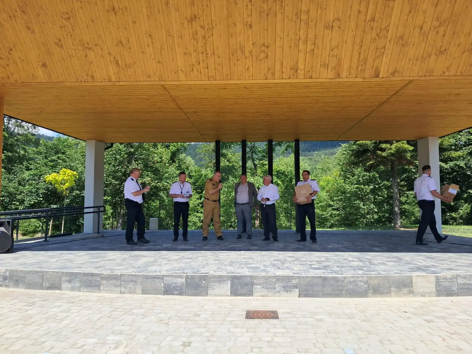 XIII Powiatowy Zlot Młodzieżowych Drużyn Pożarniczych w Łabowej. Strażacka pasja i integracja młodzieży