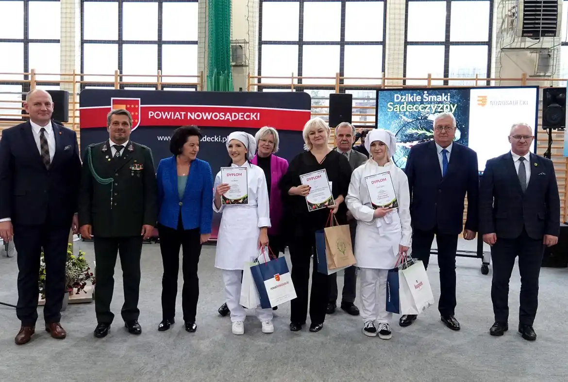 Zwyciężczynie III Powiatowego Konkursu Kulinarnego: Comber z jelenia i deser w klimacie sądeckiej jesieni