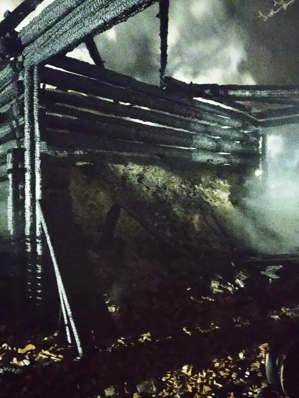 Barcice: spłonęły trzy budynki gospodarcze. Z ogniem walczyło 14 zastępów straży