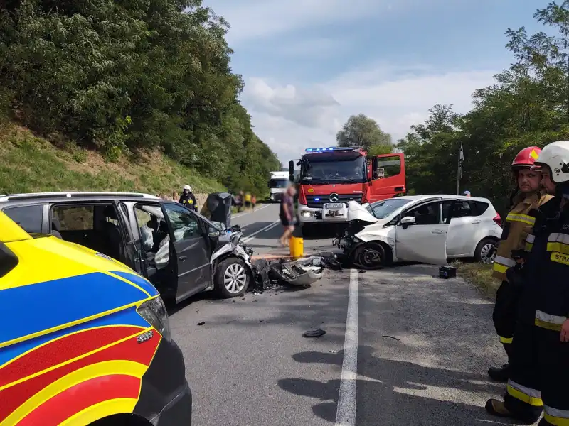 Kurów. Zderzenie czterech samochodów. Trzy osoby w szpitalu