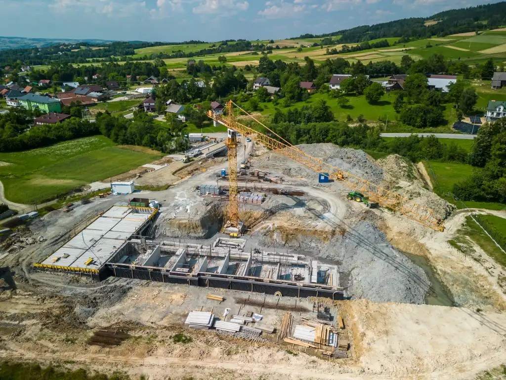 Postępuje budowa nowej szkoły podstawowej w Gródku