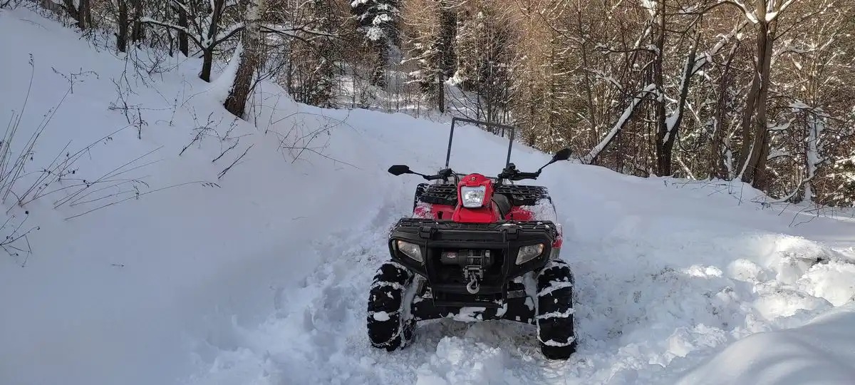 Obidza: Strażacy pomogli ratownikom medycznym w dotarciu do chorej kobiety