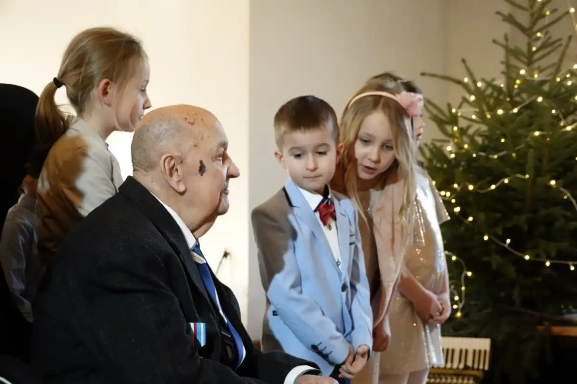 Kapitan Jan Brzeski świętował setne urodziny w gronie rodziny i generałów