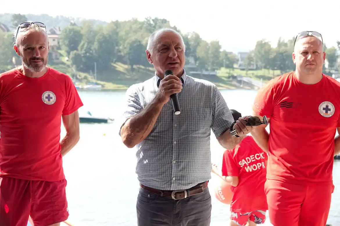 "Kręci mnie bezpieczeństwo nad wodą" - Akcja WOPR i Policji nad Jeziorem Rożnowskim