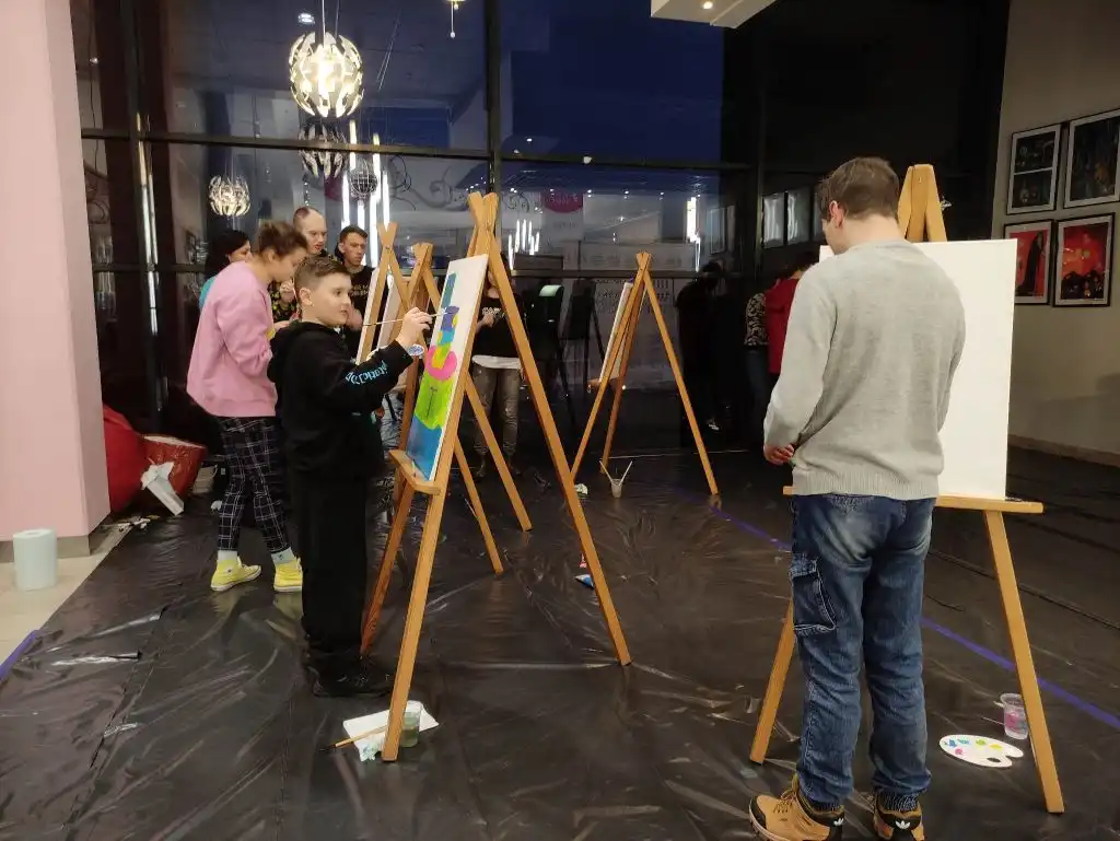 „Spotkajmy się przy sztaludze. AUTYZM SZTUKA”