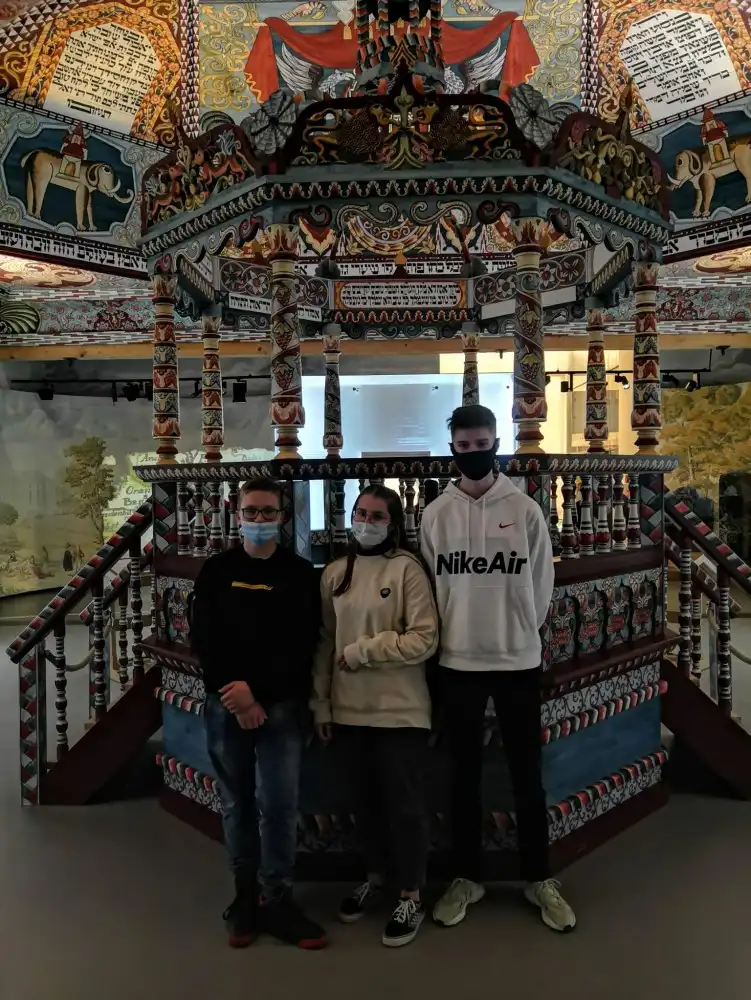 Uczniowie z ZS w Marcinkowicach poznawali Polskę