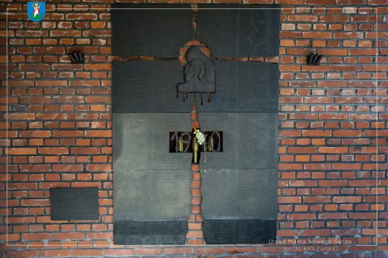 Nowy Sącz: Władze miasta uczciły pamięć ofiar zbrodni katyńskiej