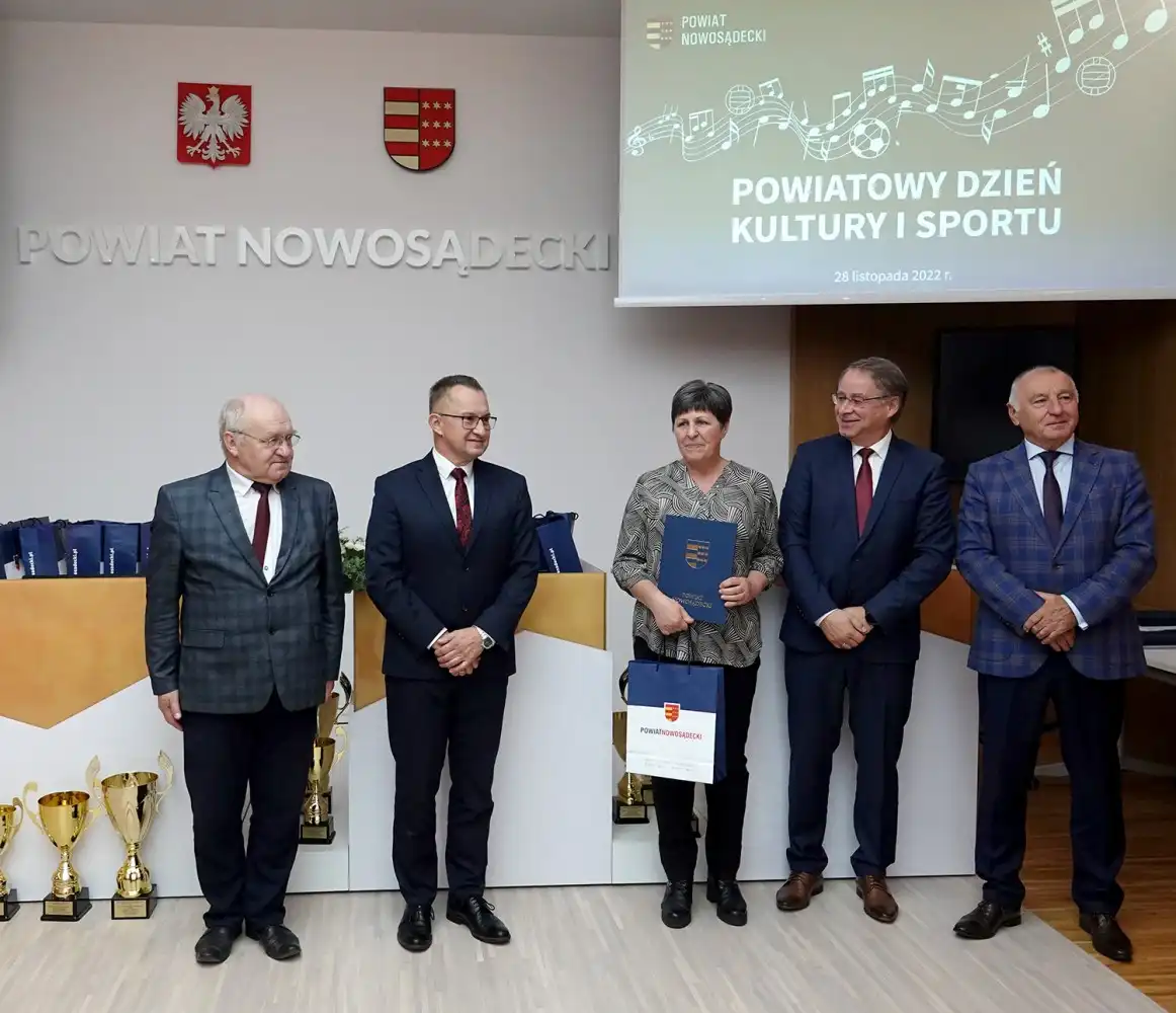 Nagrody starosty z okazji Powiatowego Dnia Działacza Kultury i Sportu