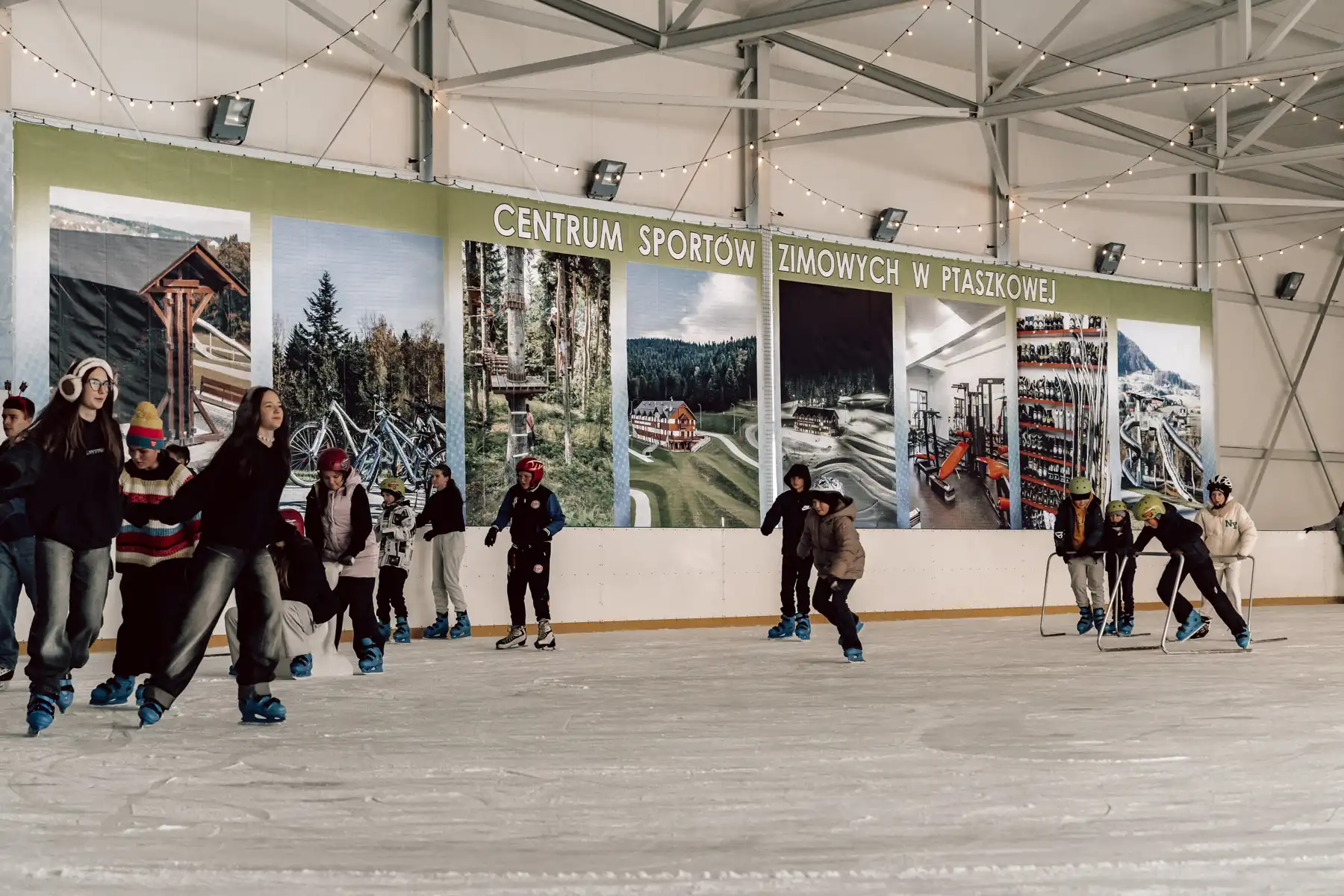 Mikołajki na lodzie. Świąteczna zabawa dla dzieci w Białej Niżnej