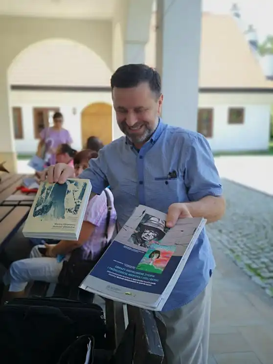 Międzynarodowa wystawa prac inspirowanych twórczością Nikifora i Violi Berki w Miasteczku Galicyjskim