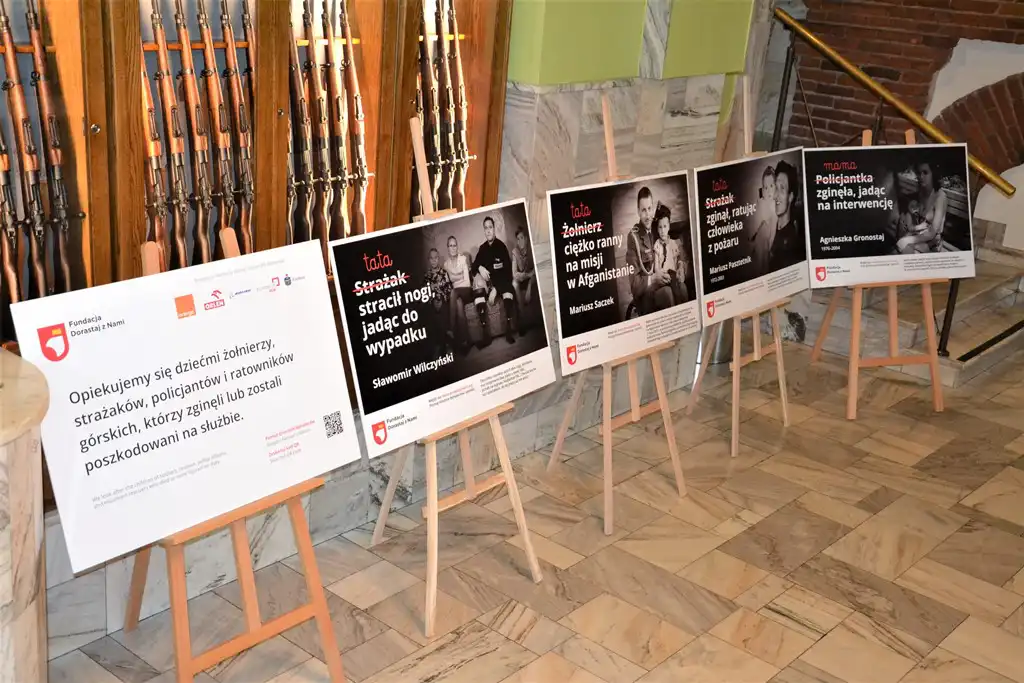 Nowy Sącz: Wystawa poświęcona pamięci poległych mundurowych