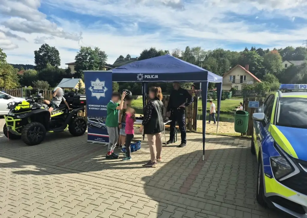 Radiowóz, quad i odciski palców. Policjanci spotkali się z mieszkańcami Krynicy-Zdroju