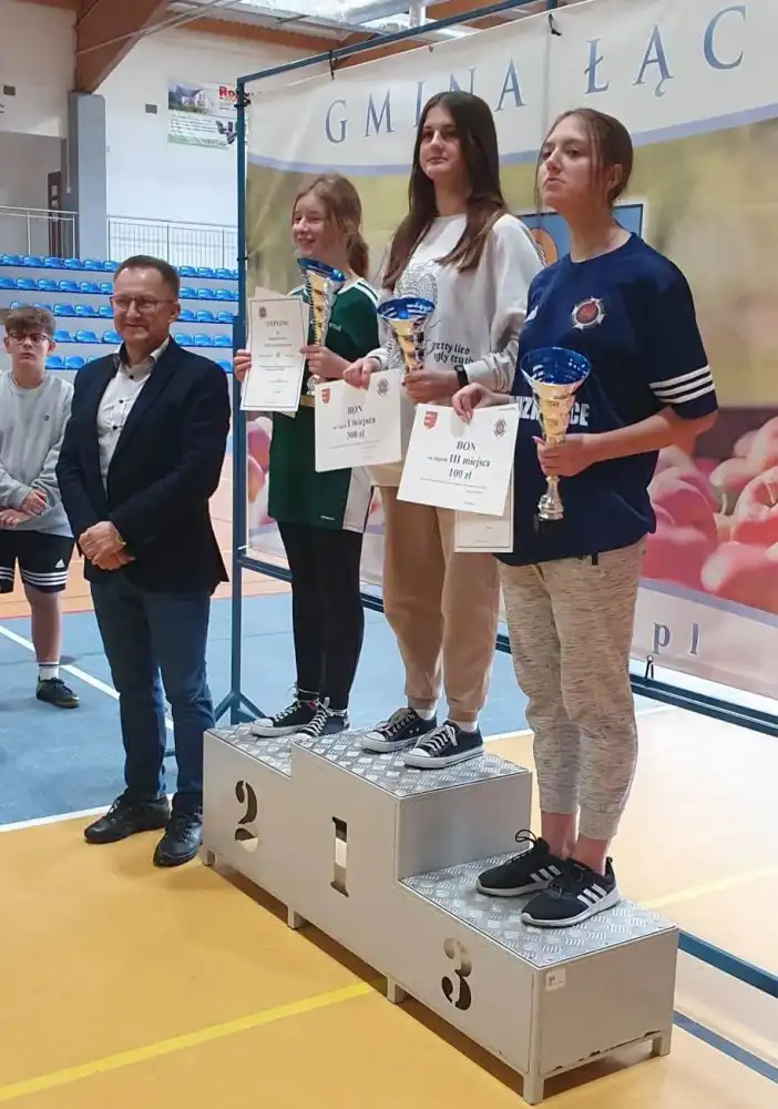 X Powiatowy Turniej Tenisa Stołowego w Łącku. W zawodach wzięło udział blisko 200 zawodników