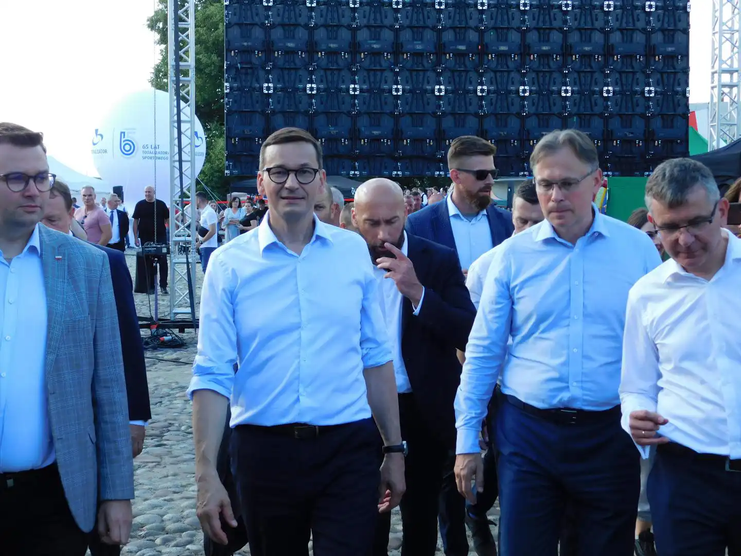 Premier Mateusz Morawiecki z wizytą w Starym Sączu [FILM]