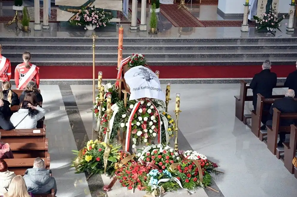 W Starym Sączu pożegnano znakomitego sportowca i wspaniałego człowieka Jana Magierę