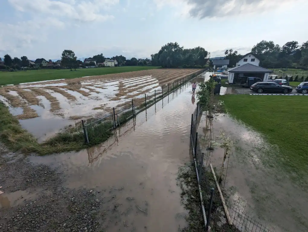 Sądecczyzna: Sobotnie intensywne opady deszczu przysporzyły pracy strażakom. Podjęli ponad 50 interwencji