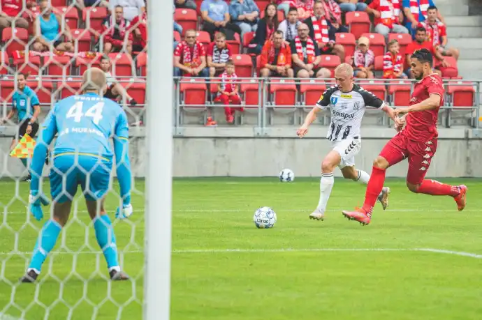 W meczu inauguracyjnym Widzew Łódź pokonuje "Biało-czarnych" 3:0