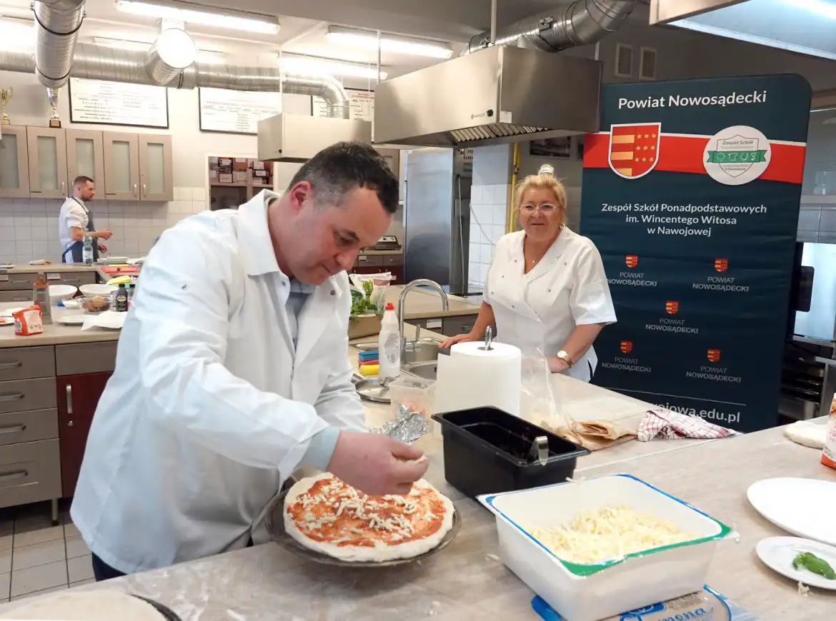 Włoska uczta w ZSP w Nawojowej