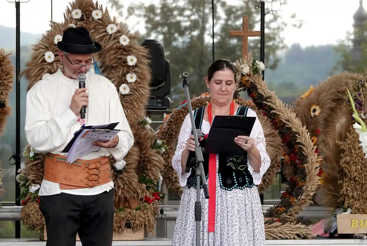 Barwne dożynki w Korzennej przyciągnęły tłumy