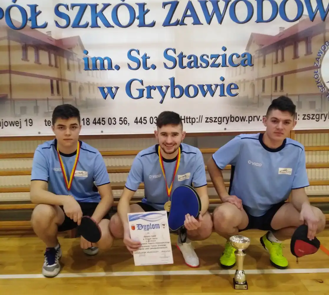 Uczniowie ZS w Starym Sączu reprezentują szkołę w wojewódzkich i rejonowych zawodach sportowych