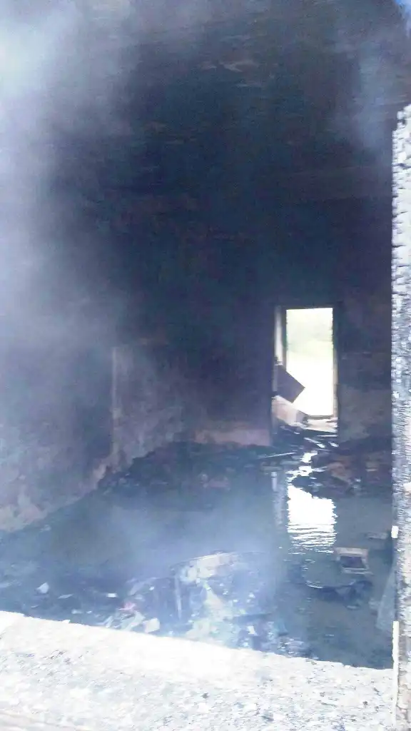 Muszyna: Na parterze opuszczonego budynku mieszkalnego wybuchł pożar