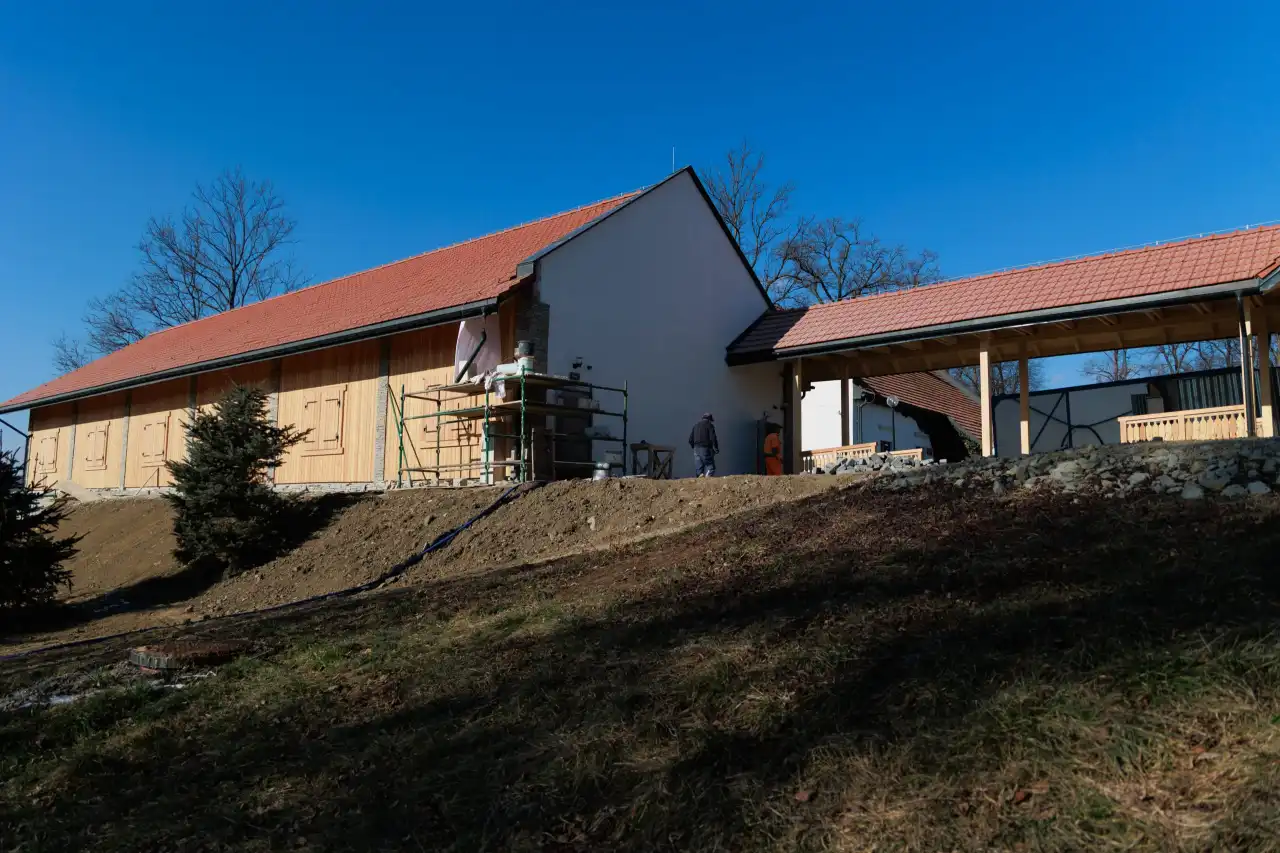 Nowa perła Korzennej. Z dawnej stodoły powstaje sala koncertowa