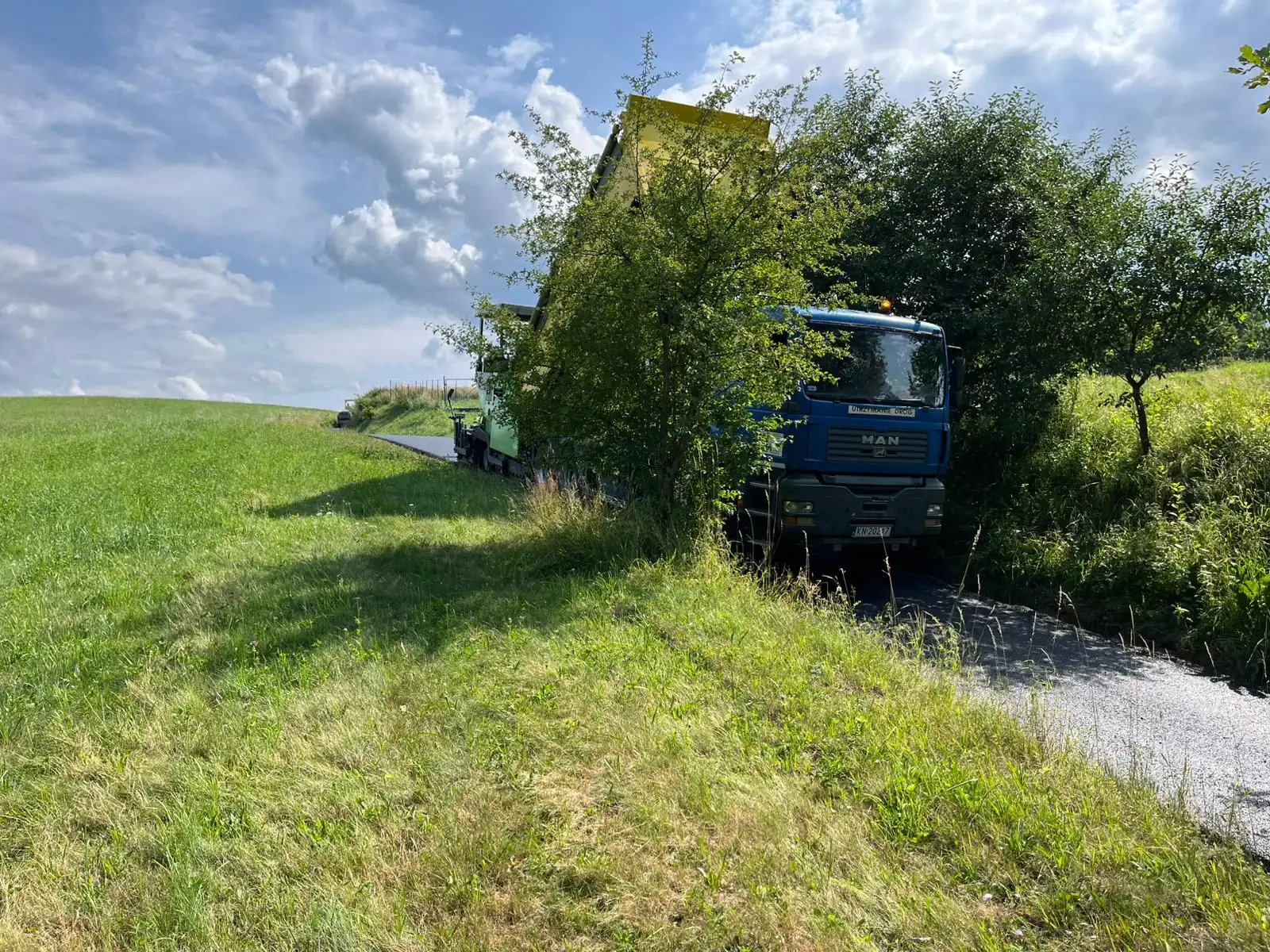 Nowy asfalt w Przysietnicy. Komfort i bezpieczeństwo na ul. Ryterskiej