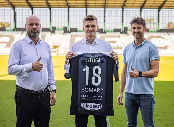 Głośny powrót do Sandecji. Bartosz Szeliga znów zagra w biało-czarnych barwach