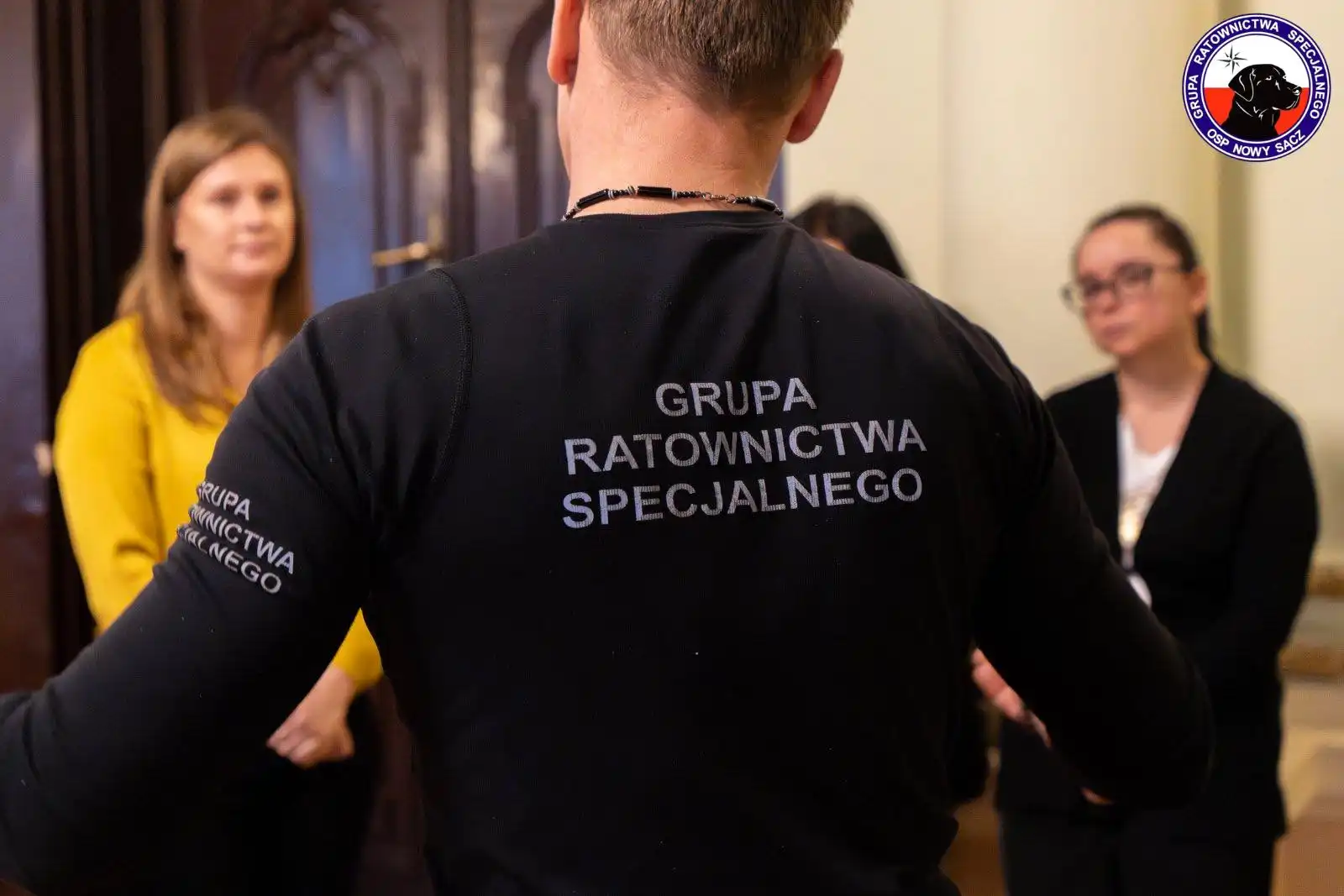 Ratowanie życia w praktyce. Szkolenie OSP Nowy Sącz dla pracowników miasta