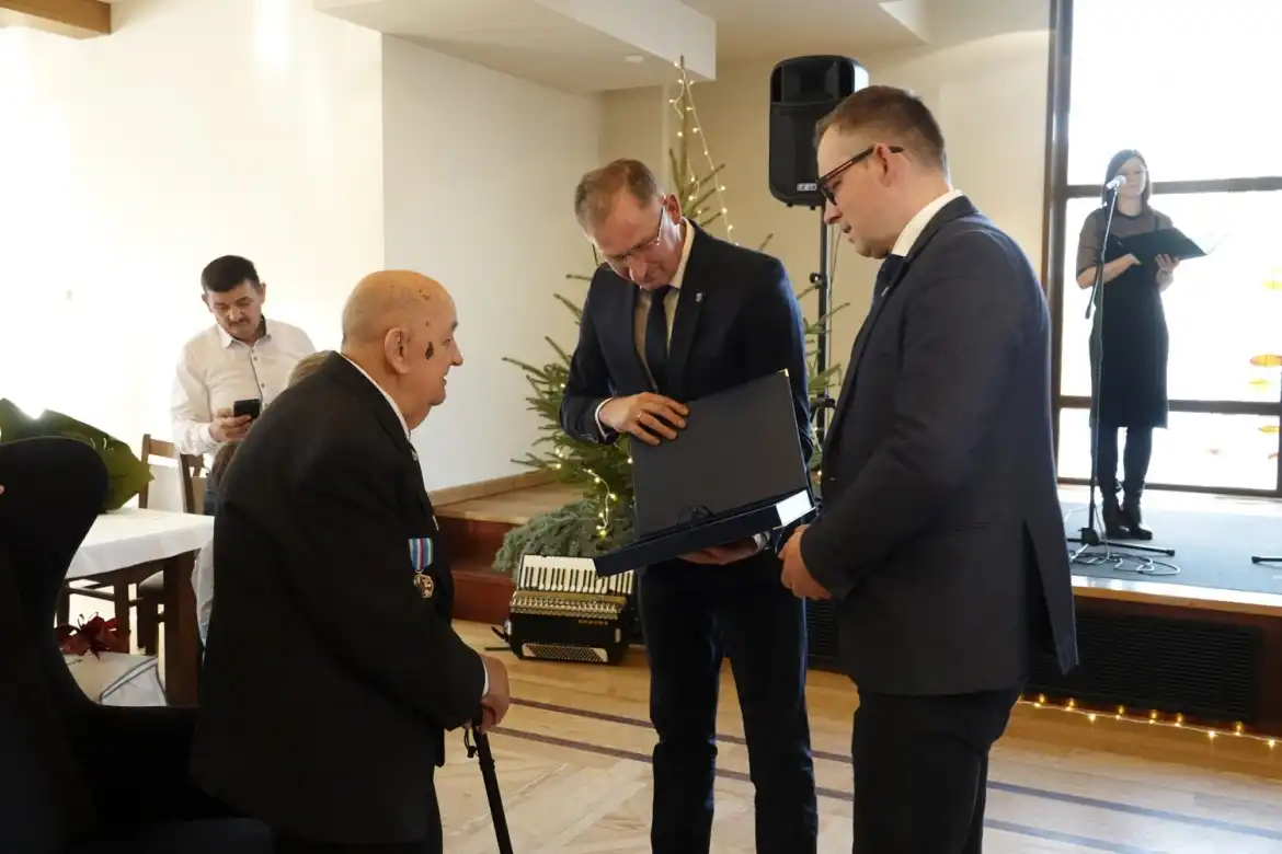 Kapitan Jan Brzeski świętował setne urodziny w gronie rodziny i generałów