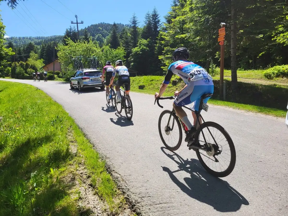 Sądeccy Policjanci dbali o bezpieczeństwo podczas 61. Małopolskiego Wyścigu Górskiego