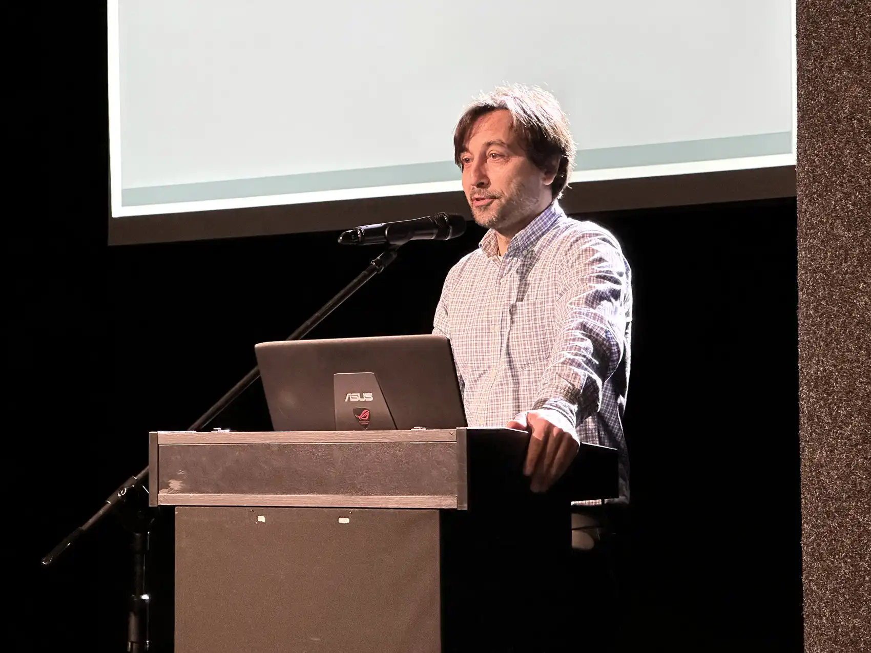 Głos w ciemności. Pamięć o Holokauście na konferencji w Auli ANS