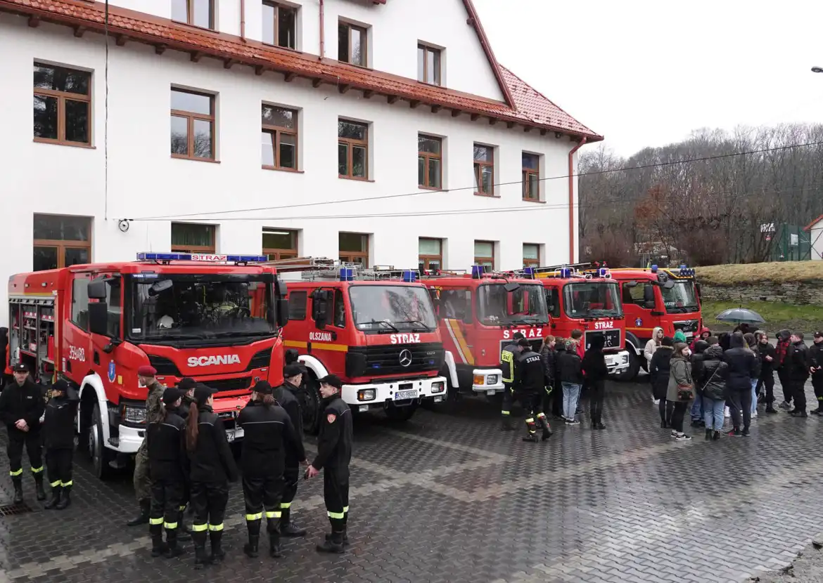 ZS w Marcinkowicach: będzie internat, strzelnica i świetne warunki do nauki. Mundury czekają na ósmoklasistów