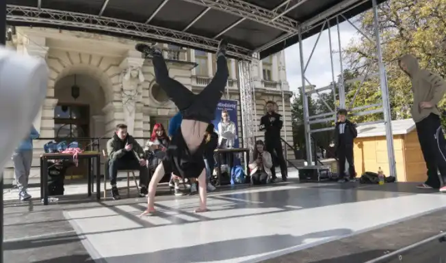 Wytańczyli sobie nagrody w bitwie breakdance