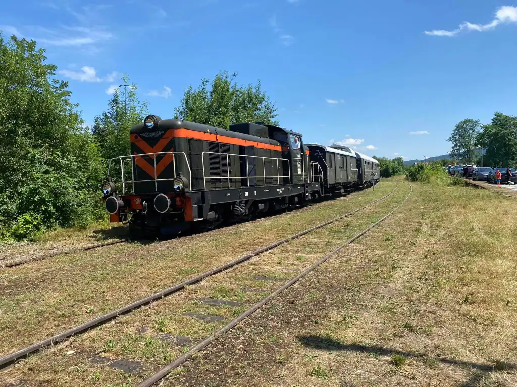 Pociąg RETRO i bicie światowego rekordu. X Galicyjski Piknik Kolejowy w Dobrej