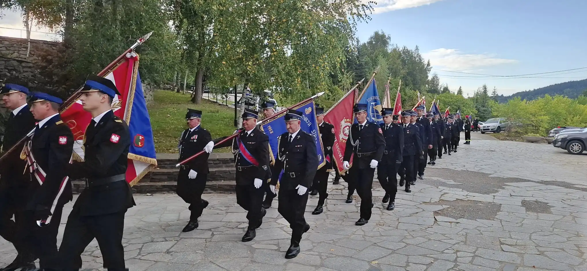 Strażacy u Matki Bożej Pocieszenia. Pielgrzymka wdzięczności i modlitwy