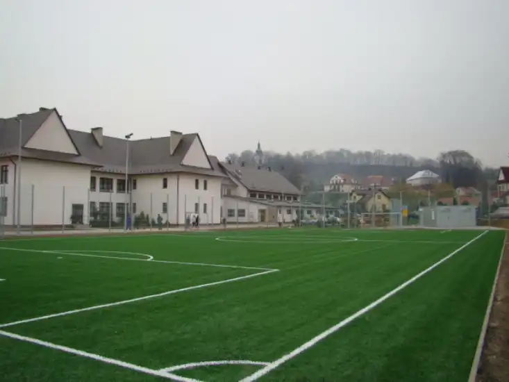 900 tysięcy na sport. Boiska w gminie Podegrodzie do remontu