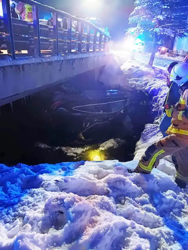 Wypadek w Siołkowej. Zderzyły się trzy samochody osobowe