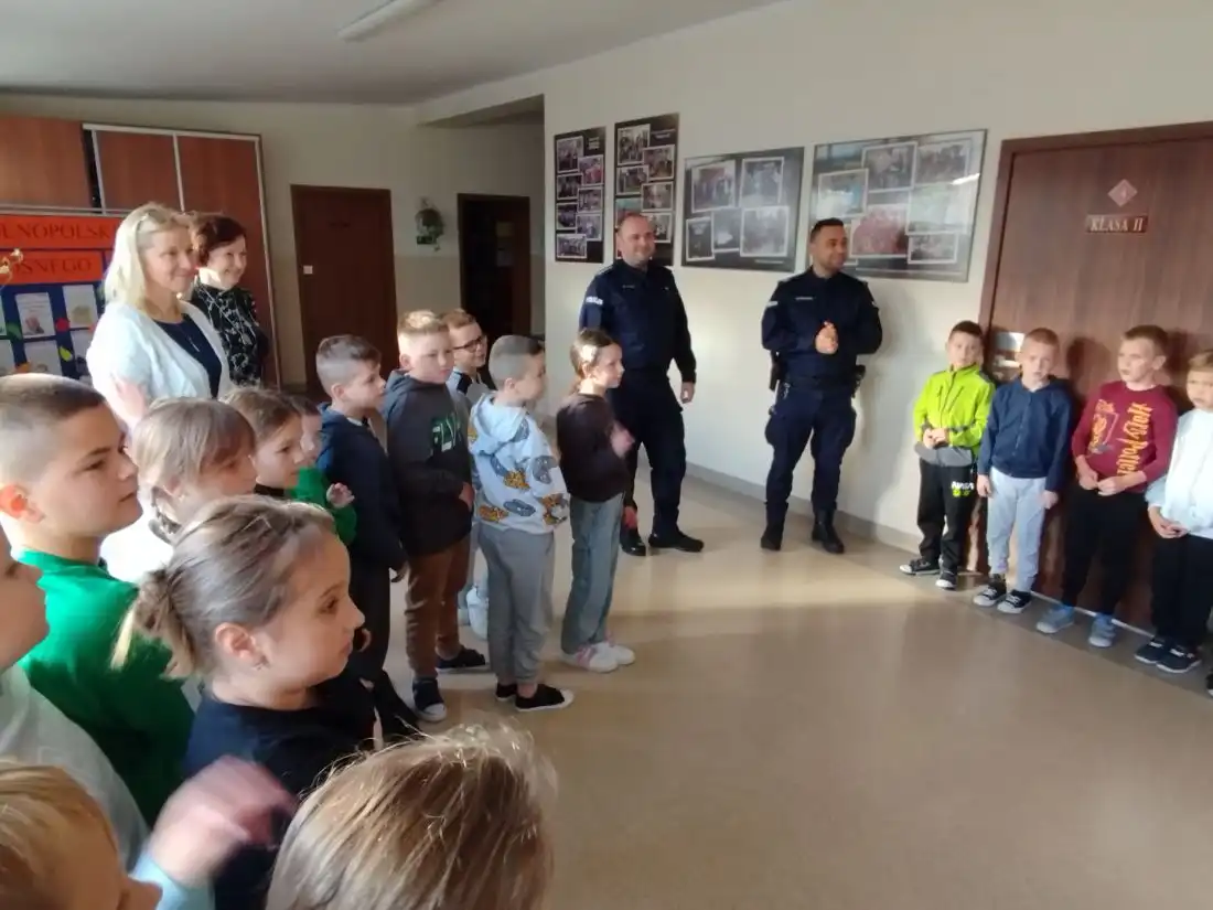 Lekcja bezpieczeństwa w Szkole Podstawowej w Świdniku