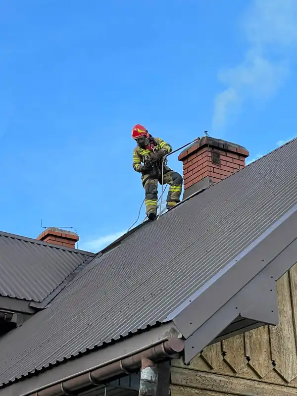 Krynica-Zdrój: w jednym z budynków zapaliła się sadza w kominie