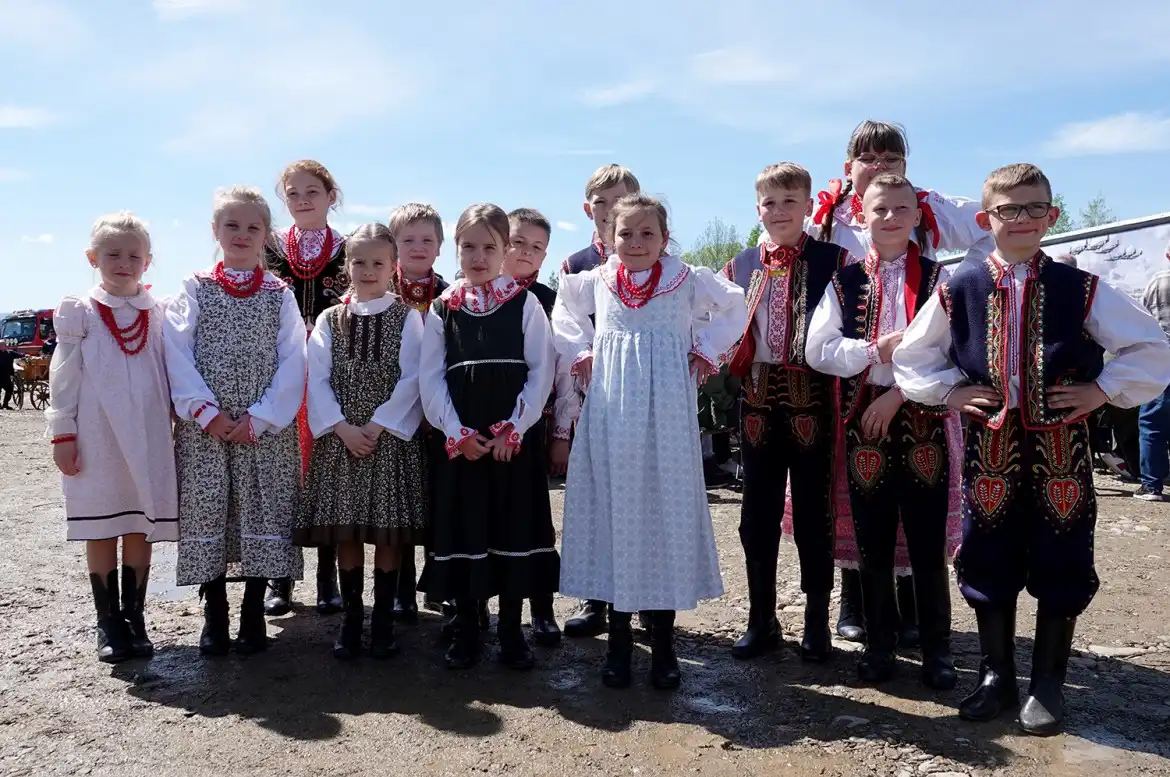 Patriotyczna uroczystość w Stadłach. Świętowano 15-lecie Stowarzyszenia LGD Partnerstwo dla Ziemi Sądeckiej