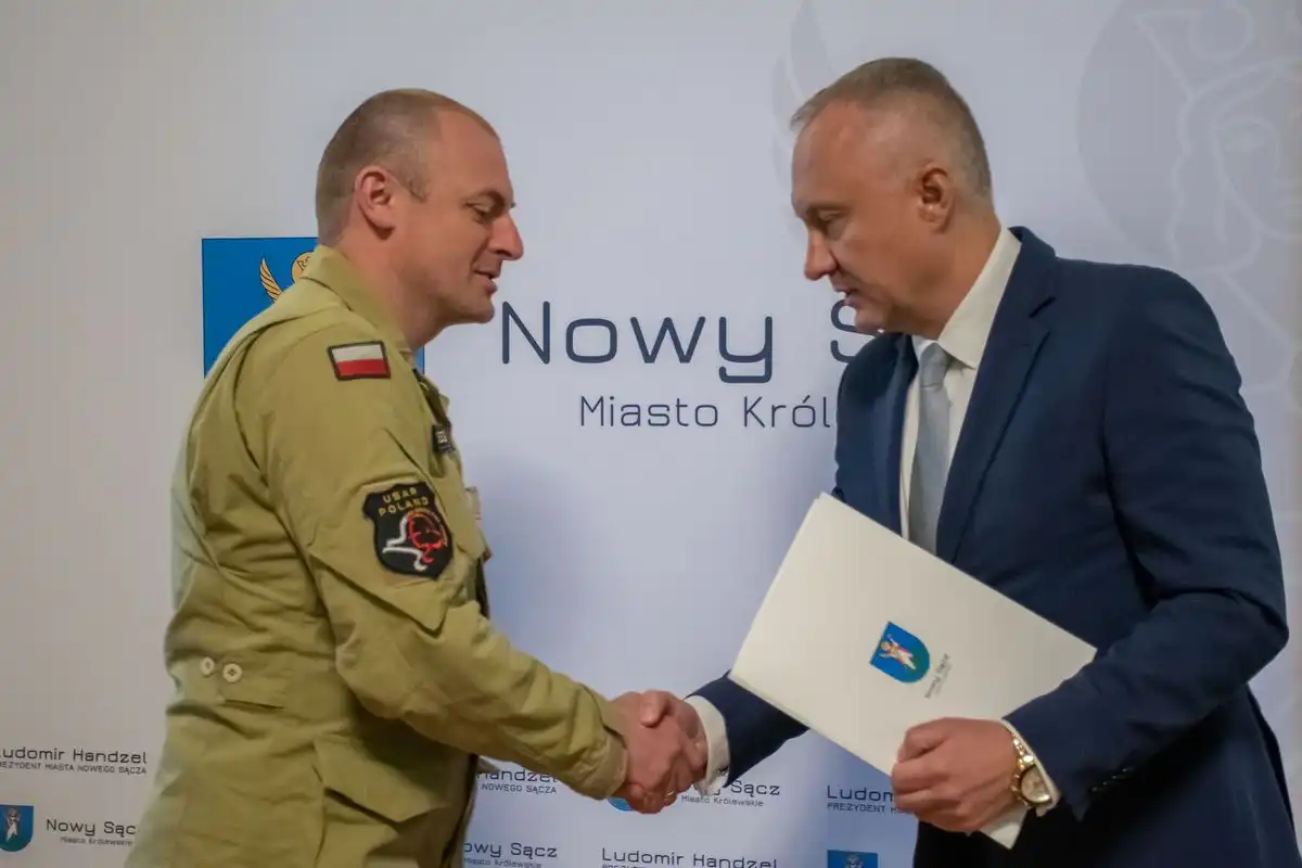 Nowy Sącz: Prezydent podziękował strażakom SGPR „Nowy Sącz” za działania ratownicze w Turcji