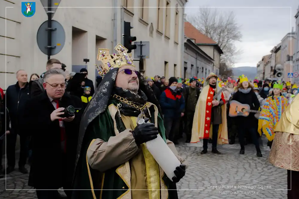Orszak Trzech Króli już po raz dziesiąty przeszedł ulicami Nowego Sącza